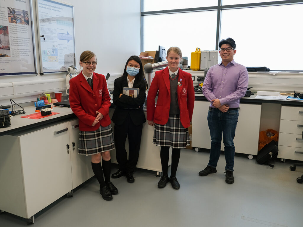 children in a lab